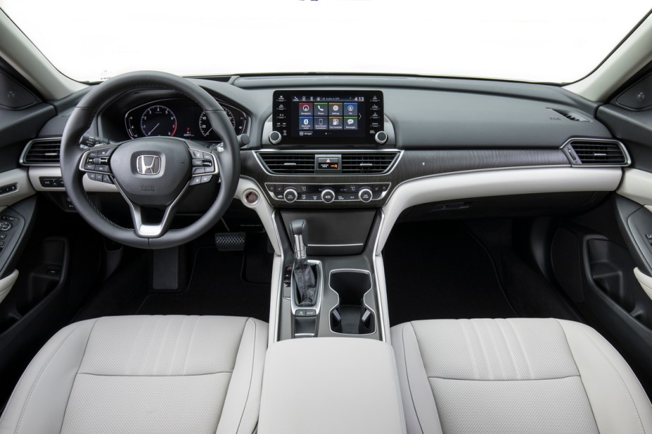 2018 Honda Accord Touring 1.5T interior
