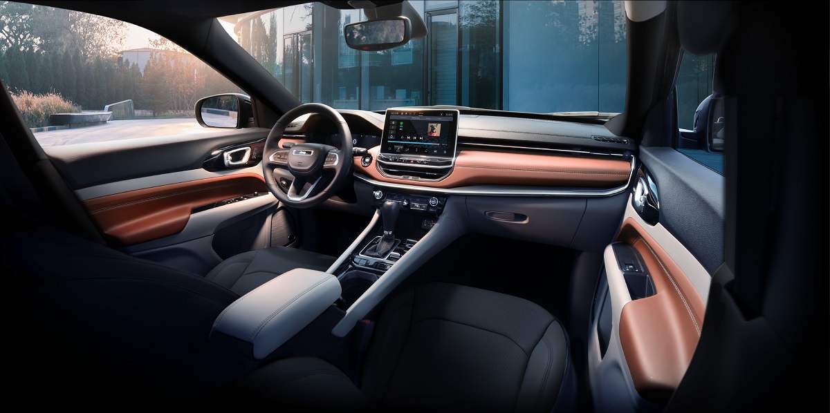 2023 Jeep Compass interior