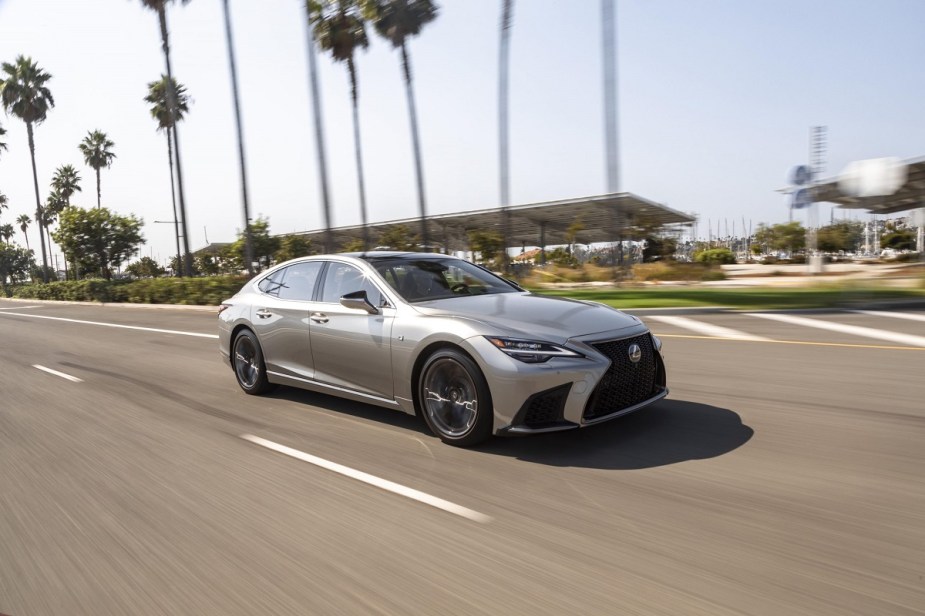 2023 Lexus LS 500 F Sport silver