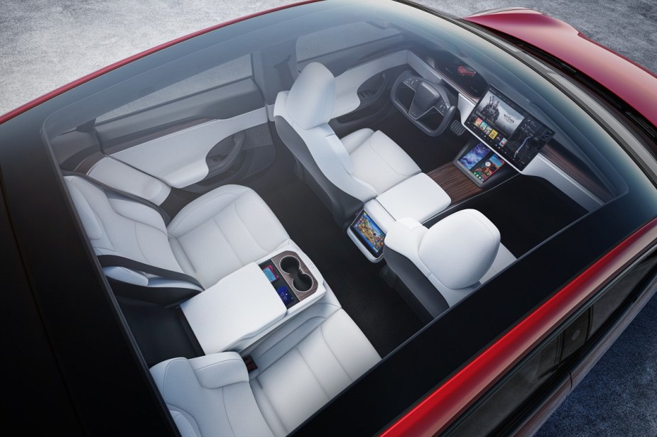 2023 Tesla Model S interior sunroof