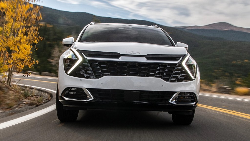 2023 Toyota RAV4 Has 1 Giant Advantage Over Kia Sportage