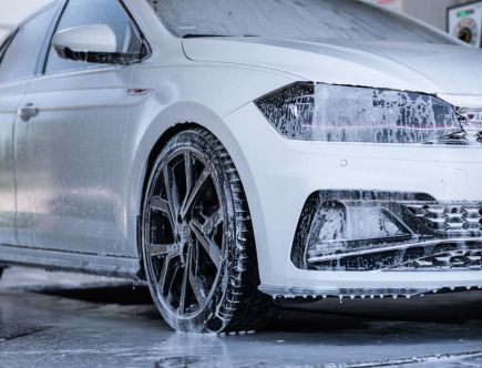 5 Ways to Wash Your Car in Winter