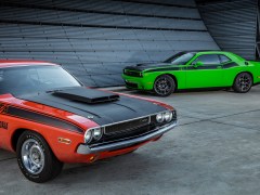 This 1971 Dodge Challenger With a New Challenger Front Clip Is the Worst of Both Worlds