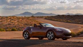 Used Nissan 370Z convertible: 2010 Nissan 370Z Roadster