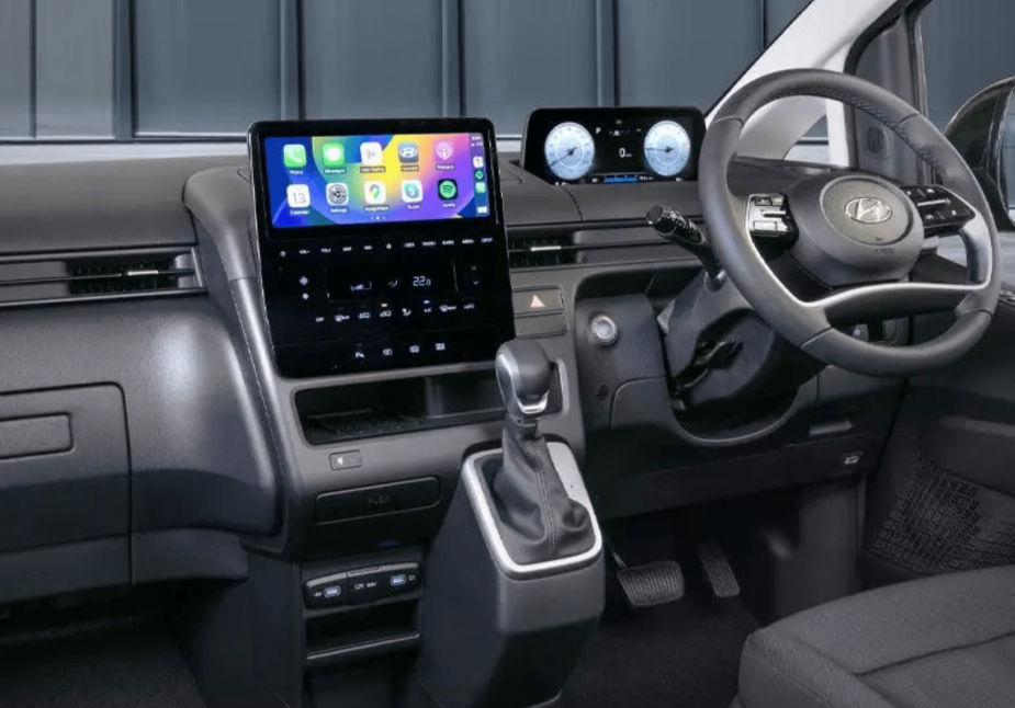 2023 Hyundai Staria Load Premium interior