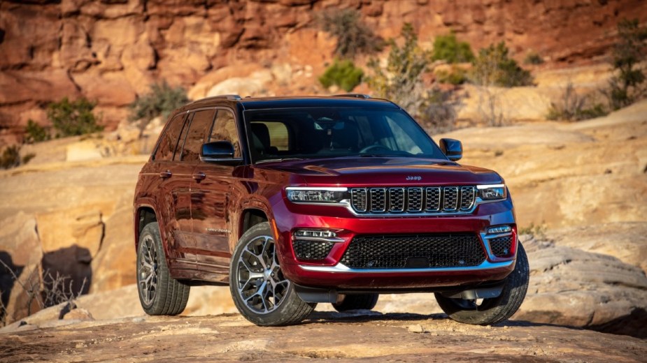2023 Jeep Grand Cherokee Midsize SUV posed outdoors
