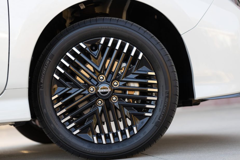 2023 Nissan LEAF wheel