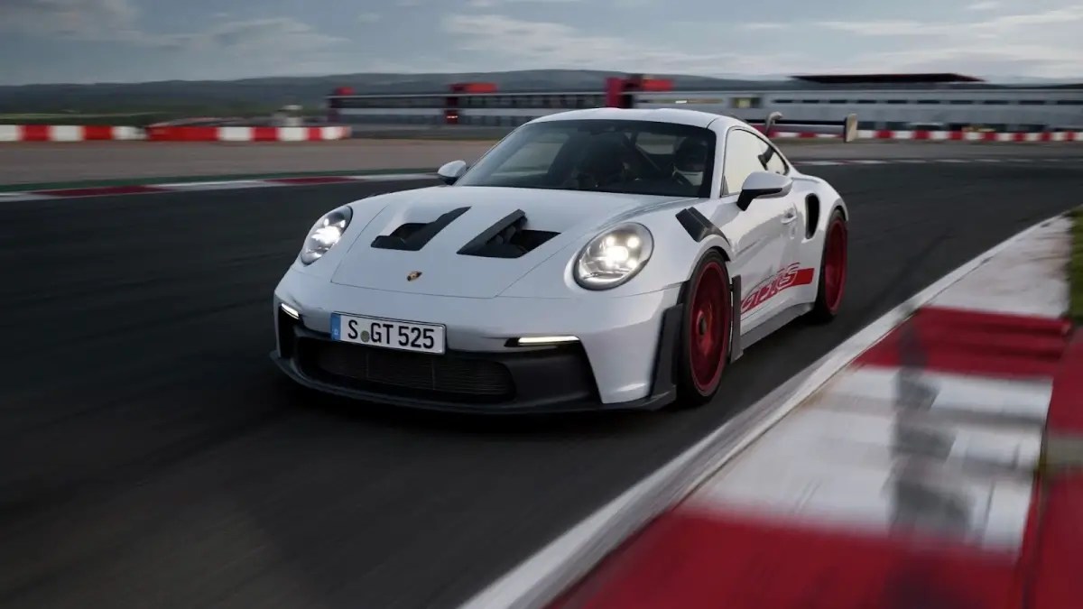 A 911 GT RS manual car on track