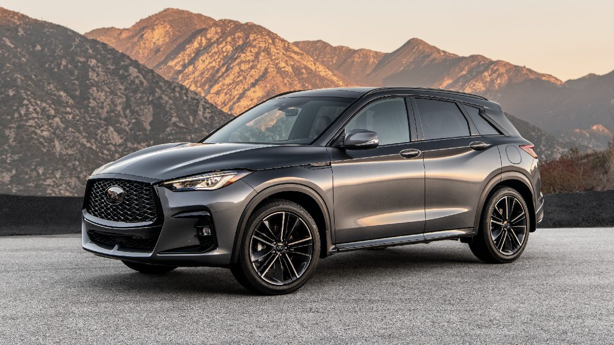 Front angle view of gray 2023 Infiniti QX50, cheapest new Infiniti car and a luxury SUV bargain