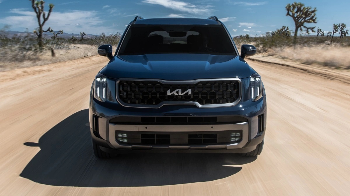 Front view of blue 2023 Kia Telluride, highlighting why Kia cars are so reliable