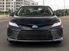 2023 Toyota Camry Has 1 Huge Benefit Over Toyota Crown