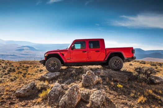 How Much Worse Is the Jeep Truck MPG Than the Wrangler?