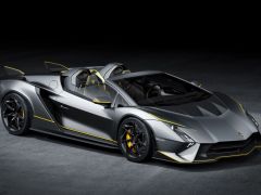 Lamborghini Says Goodbye to Its V12 With One-Off Autentica Roadster and Invencible Coupe Models