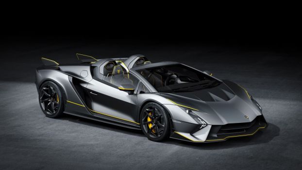 Lamborghini Says Goodbye to Its V12 With One-Off Autentica Roadster and Invencible Coupe Models