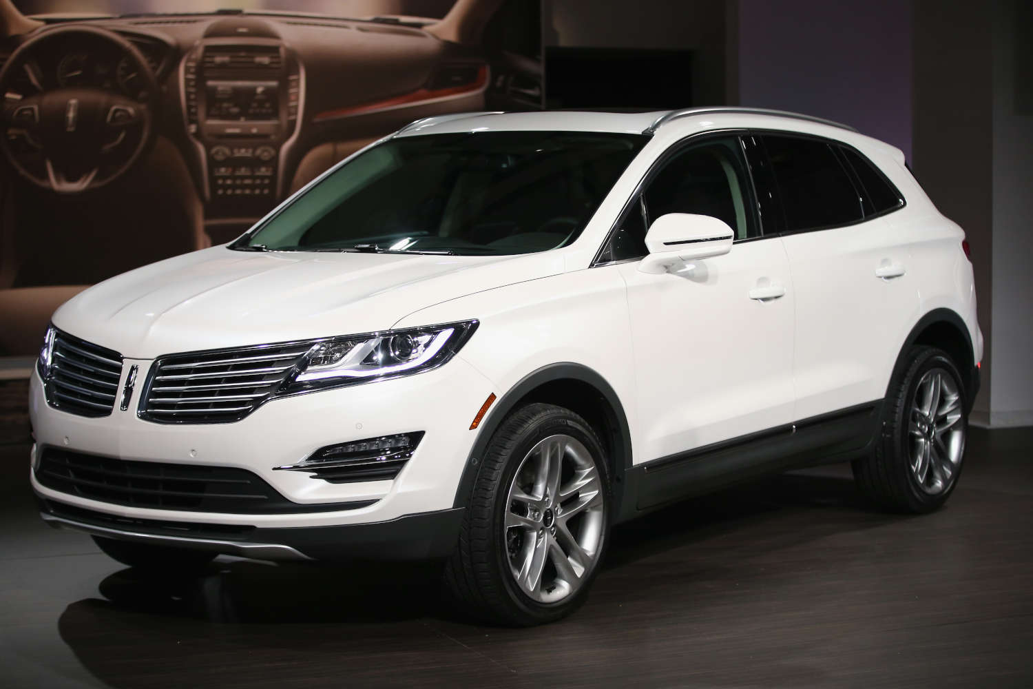 A good used luxury SUV alternative is this 2015 Lincoln MKC