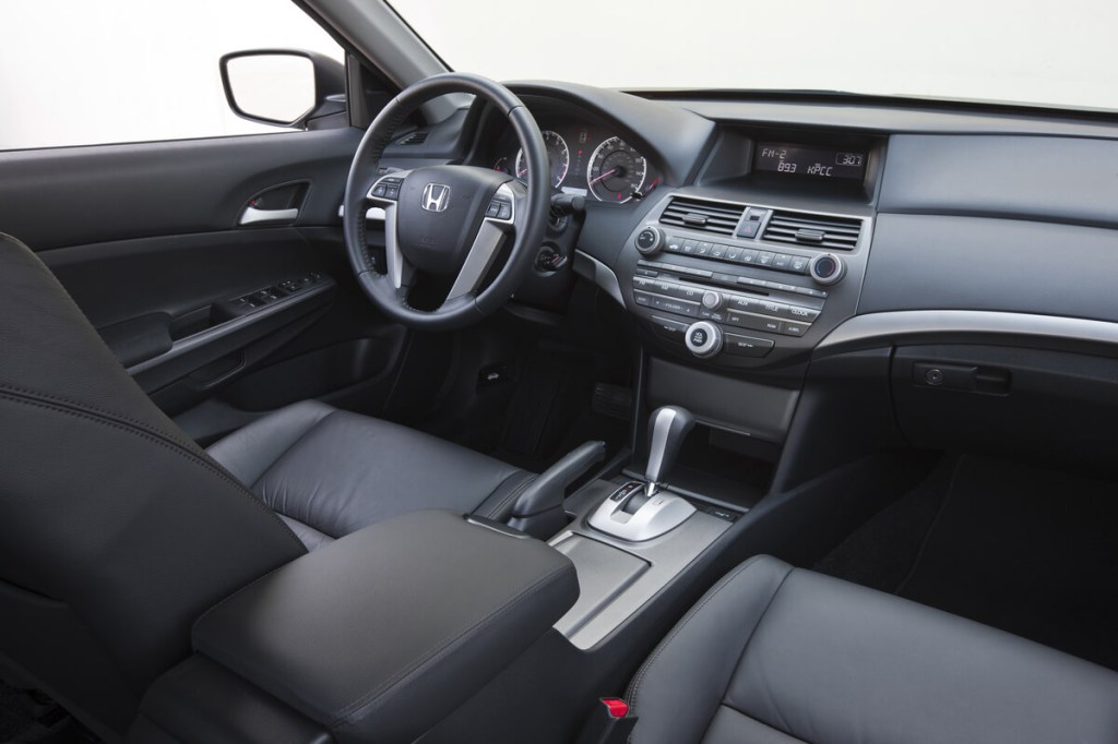 A used 2011 Honda Accord SE's interior might be dated, but its comfortable and spacious.