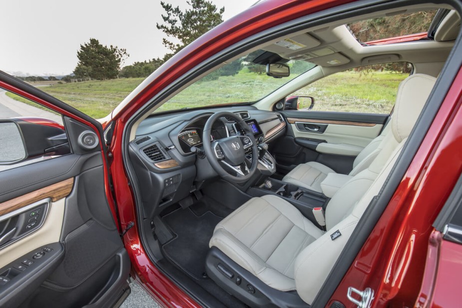 2018 Honda CR-V front seat area
