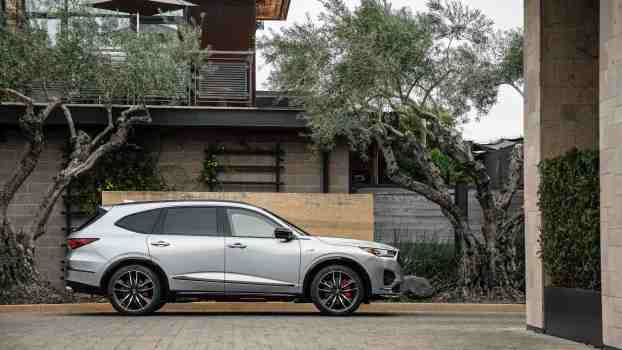 Why Choose This 2023 Kia Over The 2023 Acura MDX 