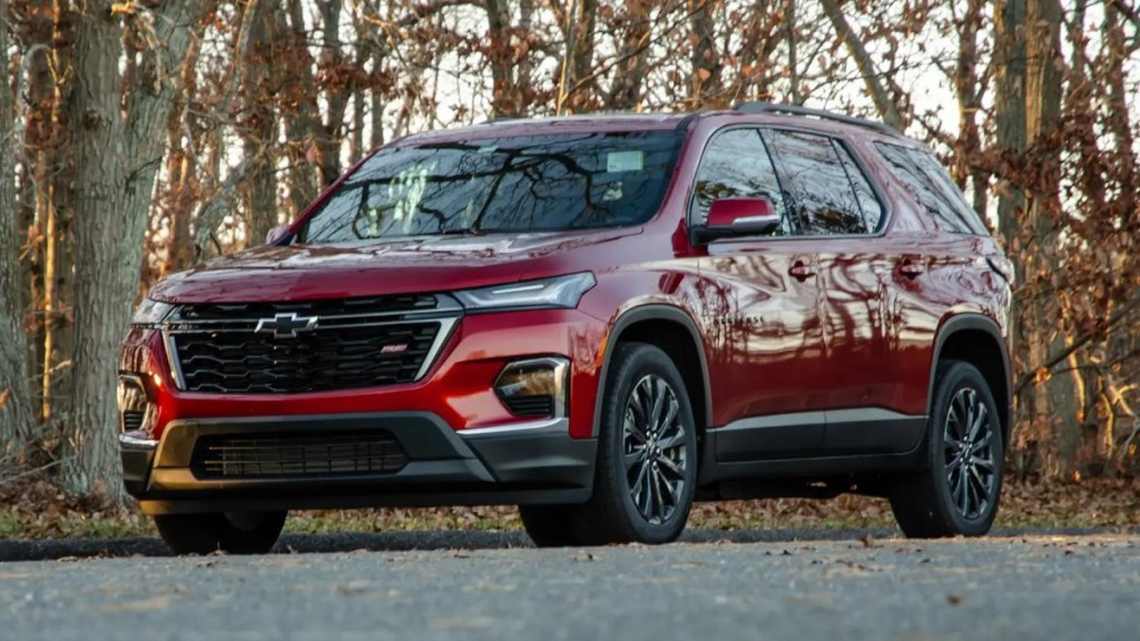 2023 Chevrolet Traverse in Front of a Tree Line