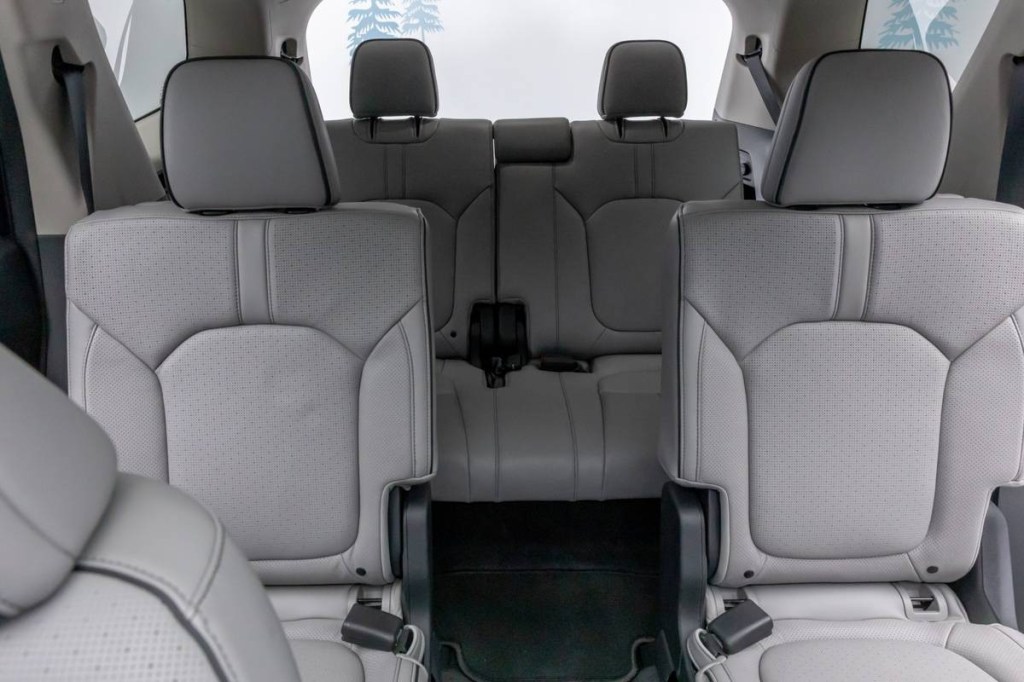 2023 Honda Pilot Elite with Middle Seat Removed from the Second Row