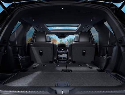 6 Midsize SUVs Fail to Impress in New IIHS Rear Seat Safety Testing