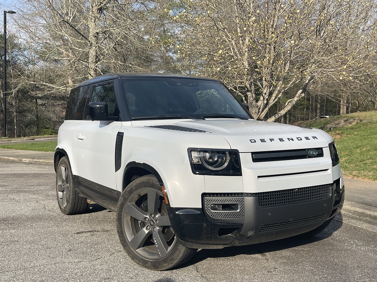 The 2023 Land Rover Defender features have a learning curve
