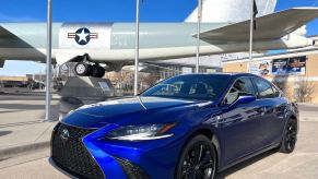 2023 Lexus ES 350 F Sport front view
