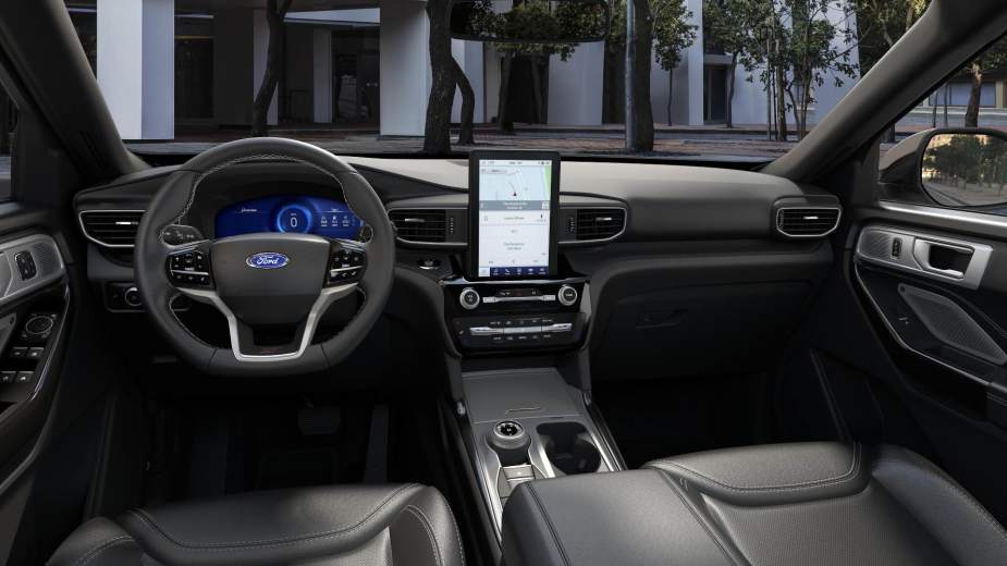 Ford Explorer 2023 interior with the upgraded infotainment screen 