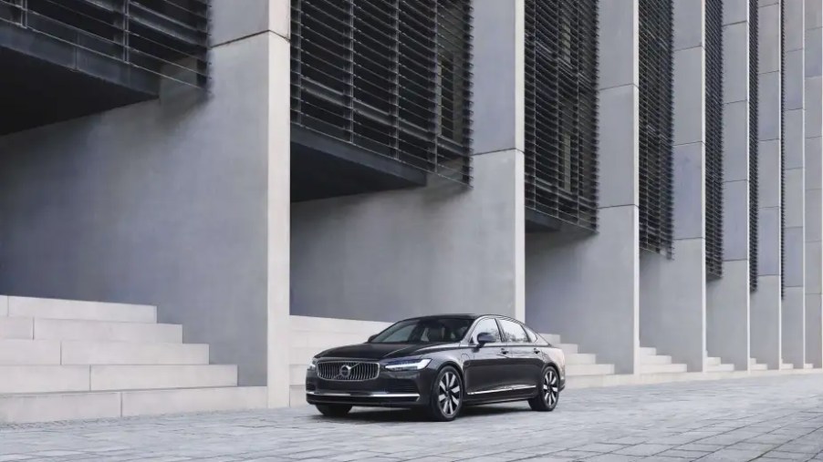 2023 Volvo S90 is one of the safest and best luxury cars for families.