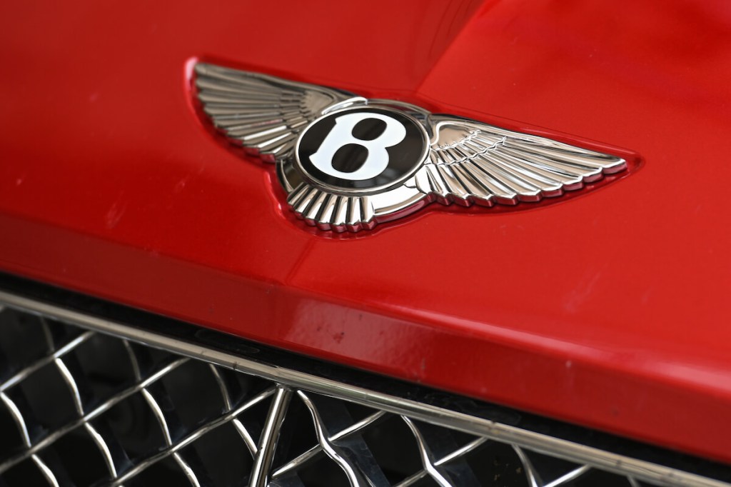 Bentley Hood Emblem red