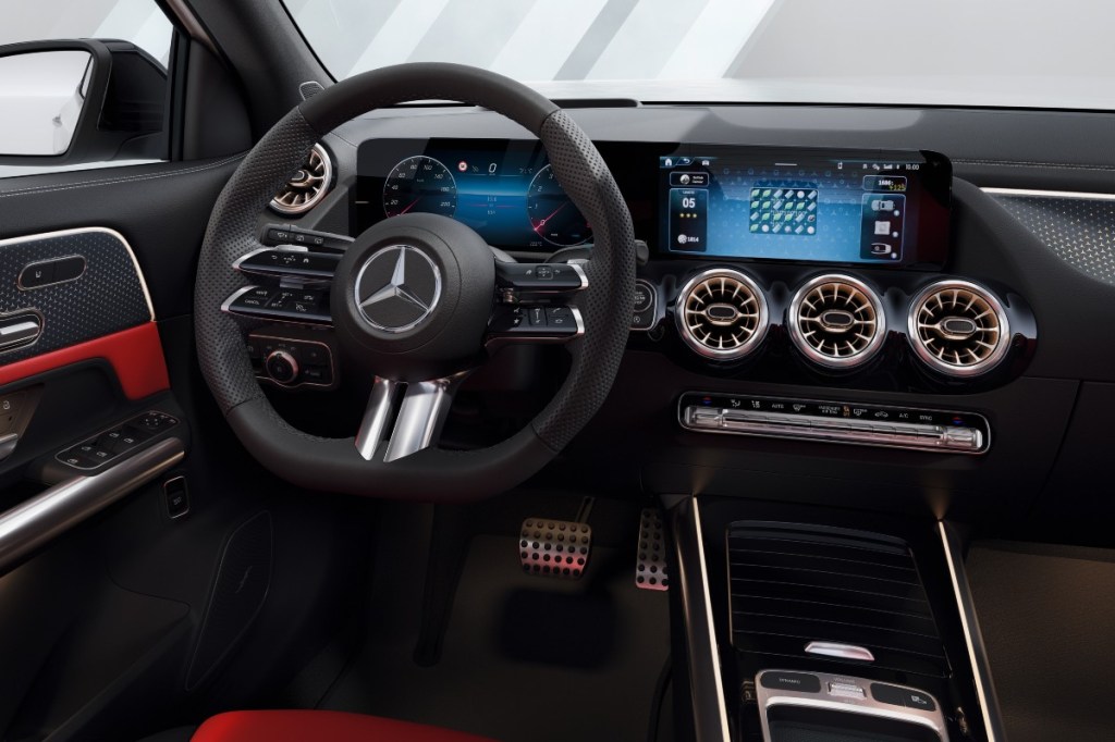 Dashboard in redesigned 2024 Mercedes-Benz GLA-Class