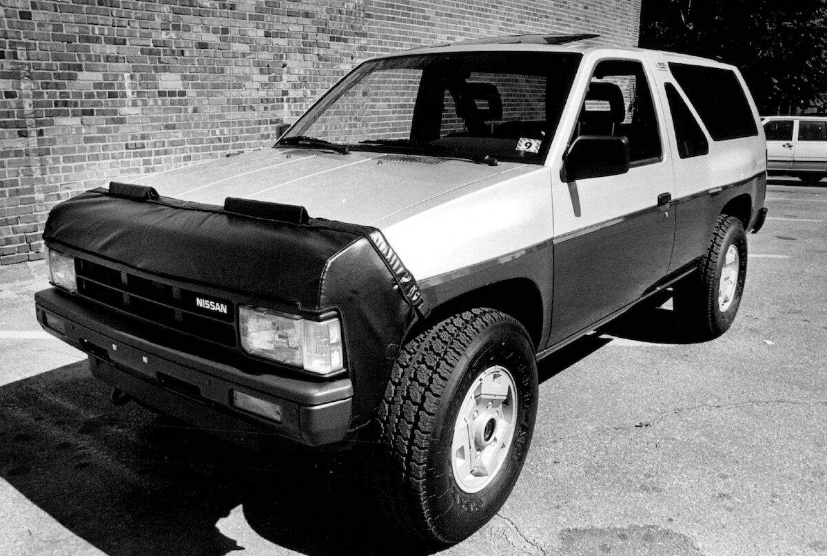 First-generation Nissan Pathfinder: Classic SUV