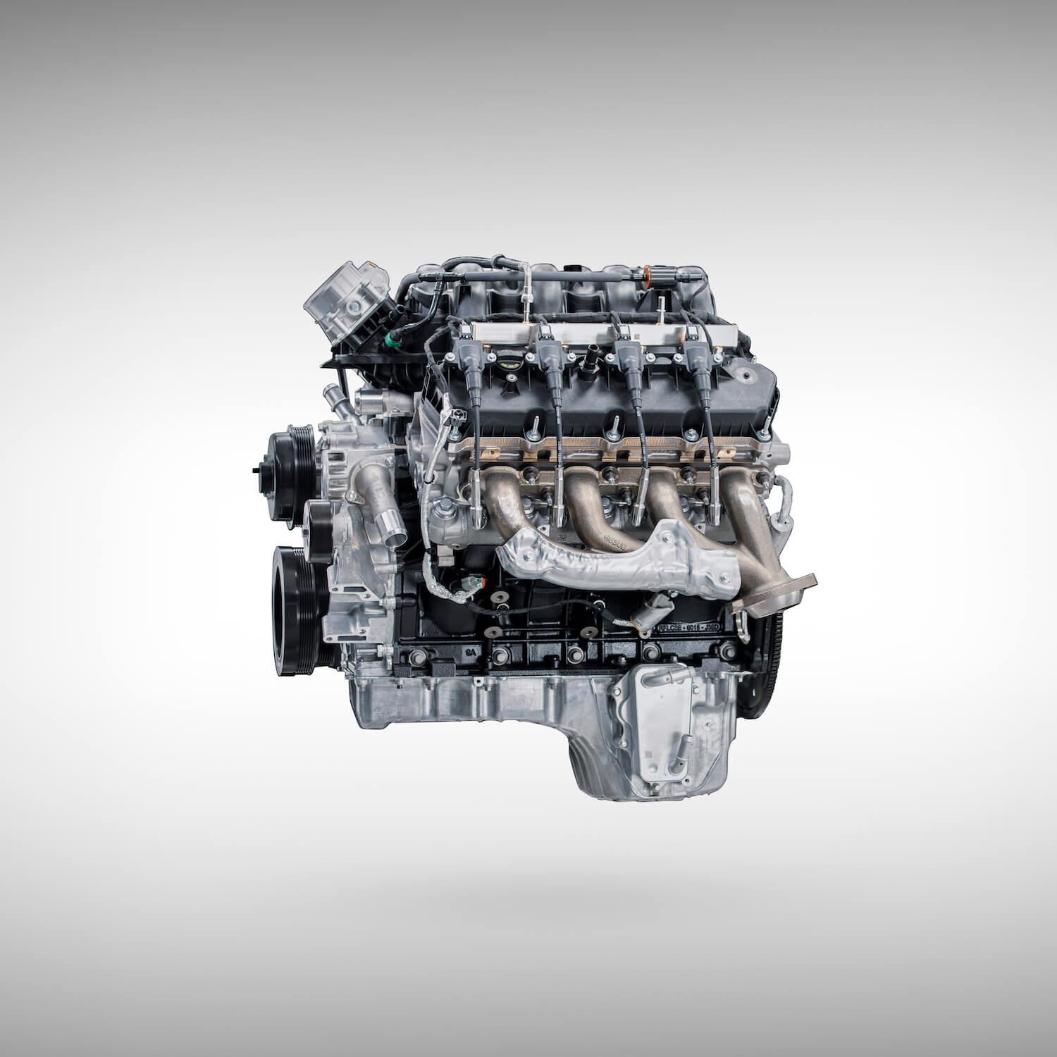 This is a 6.8-liter V8 engine with eight cylinders built by Ford Motor Company for its super duty pickup trucks.