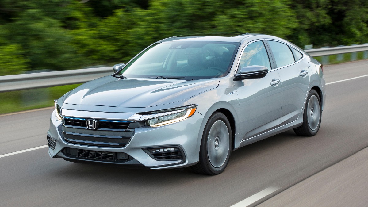 Front angle view of silver 2022 Honda Insight, one of Honda's safest cars.