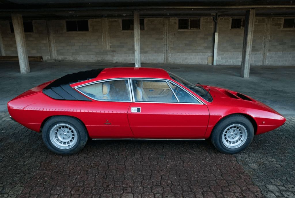The profile of a Lamborghini Urraco