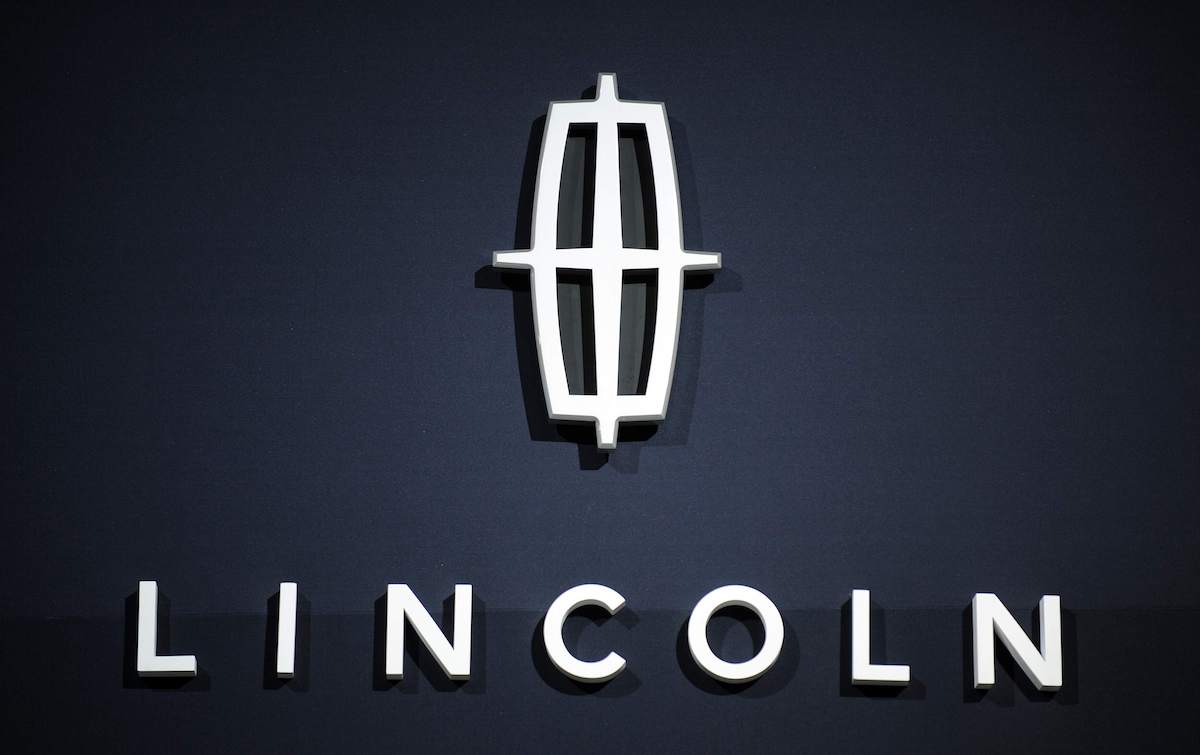 Lincoln logo, which is the maker of the best Lincoln model.