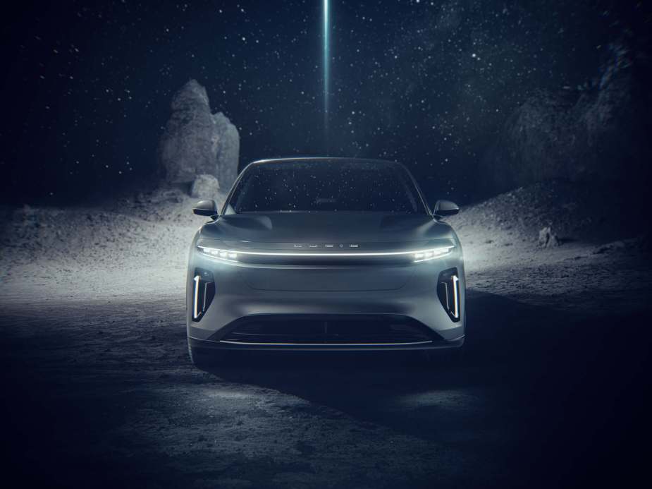 Lucid Gravity SUV concept photo of its front end. 