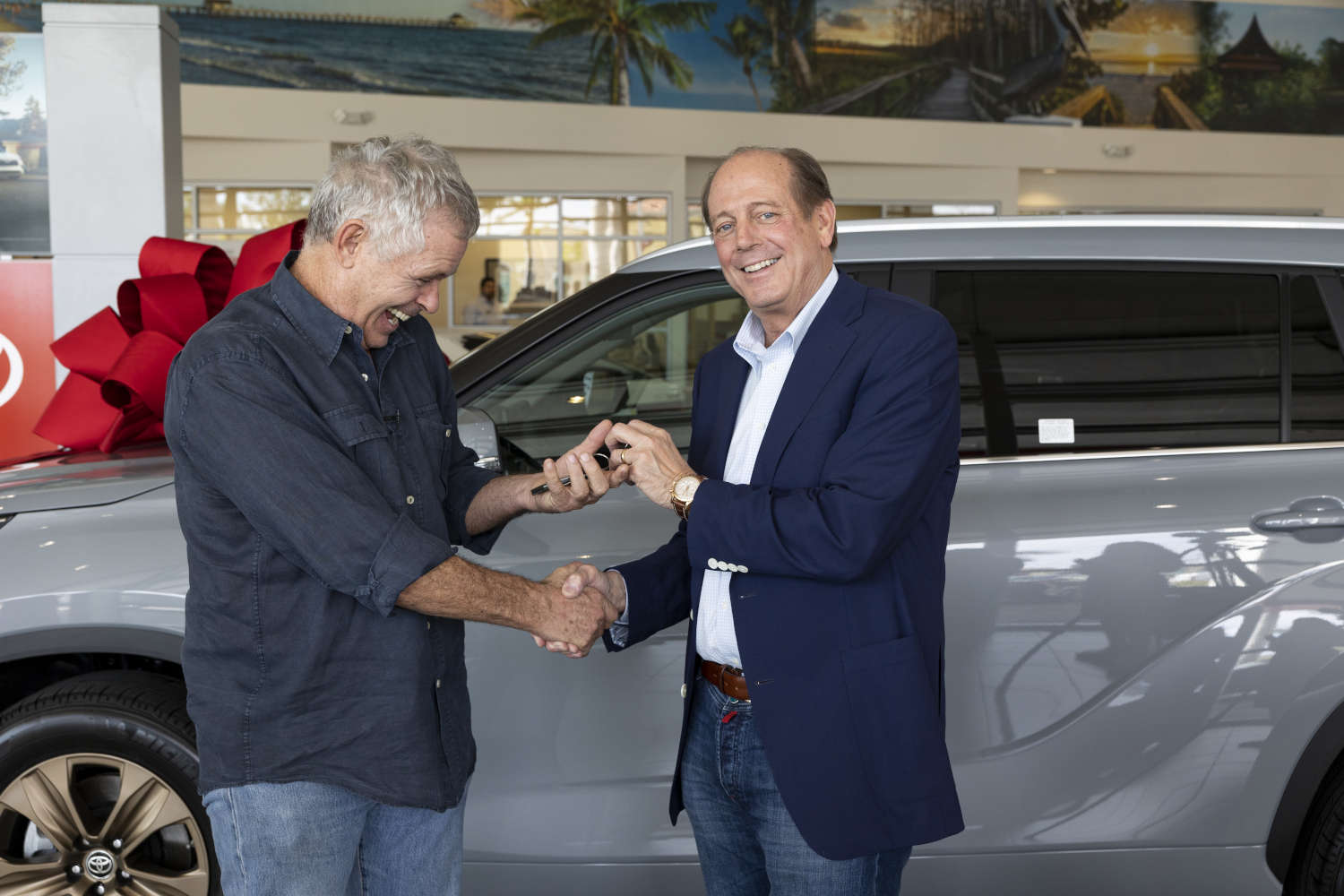 Mark Miller with his million-mile Toyota Highlander replacement