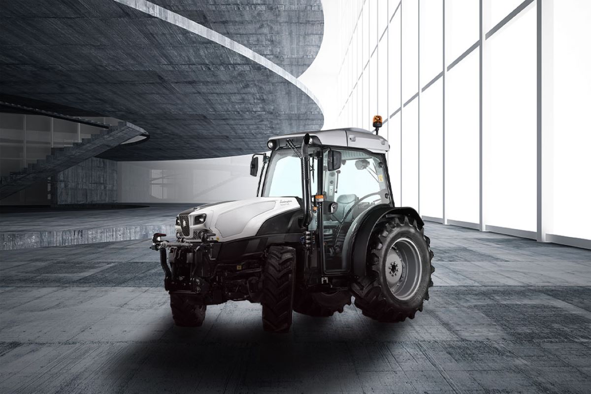 The 2023 Spire F 115 is a Lamborghini tractor