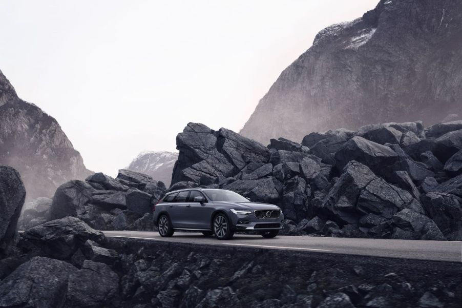 The 2023 Volvo V90 Cross Country can tow more than the ford maverick
