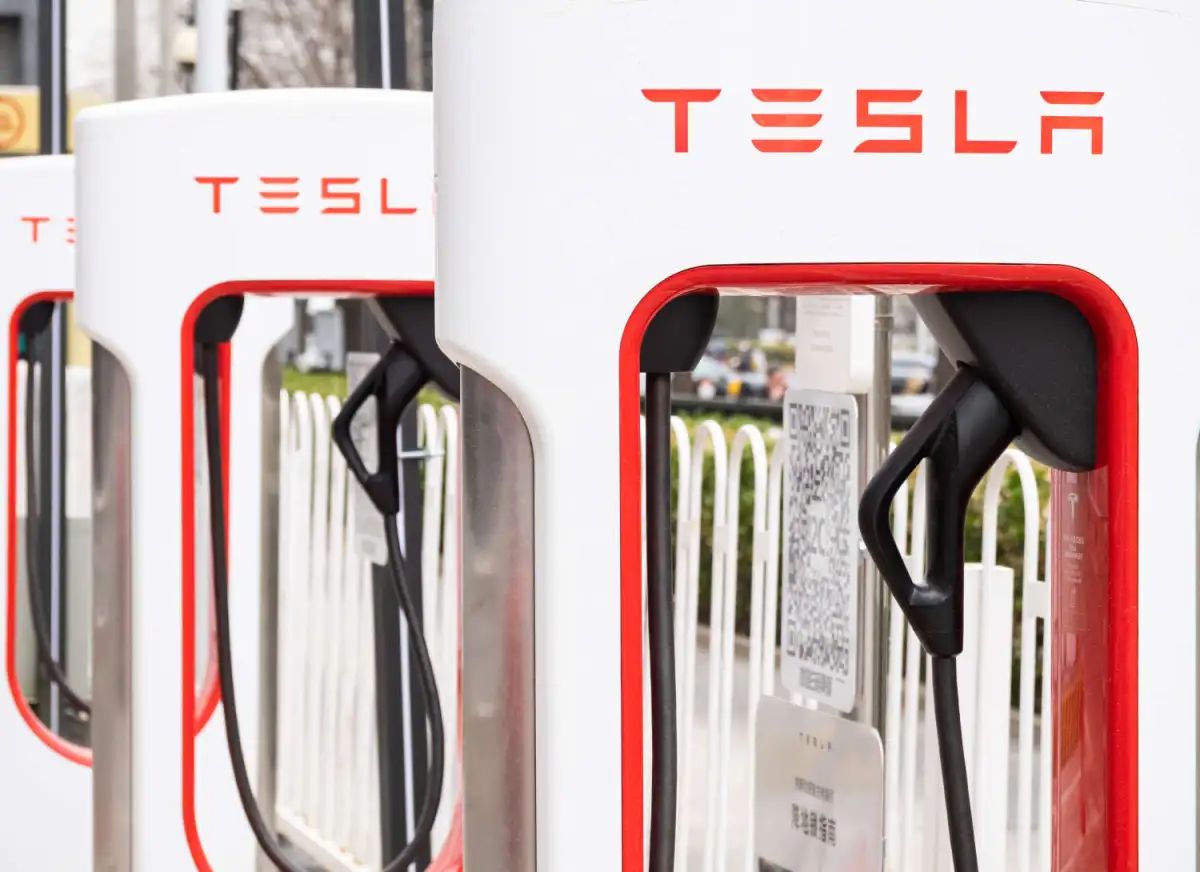 There aren't many of these Tesla chargers in the worst states for EVs
