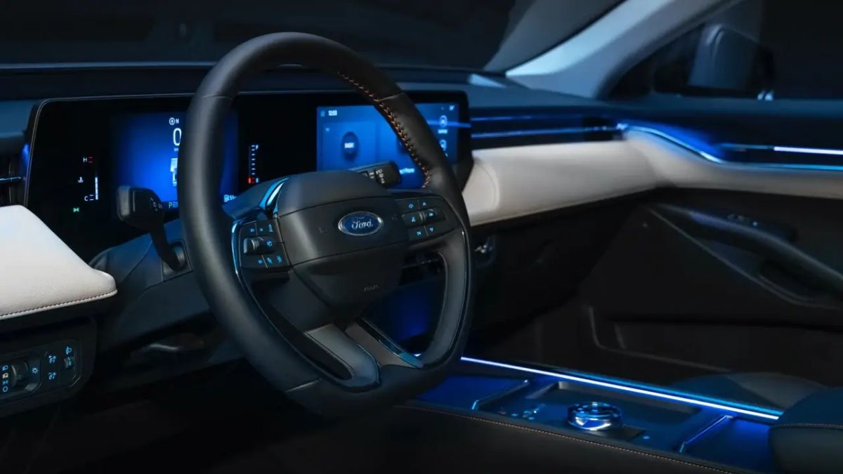2024 Ford Taurus interior