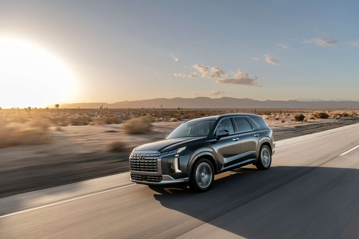 Drivers are passing up the Kia Telluride for this Hyundai Palisade