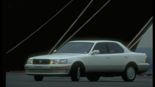 3 Reasons the Lexus LS400 Is Still the Best Used Luxury Car 30 Years Later