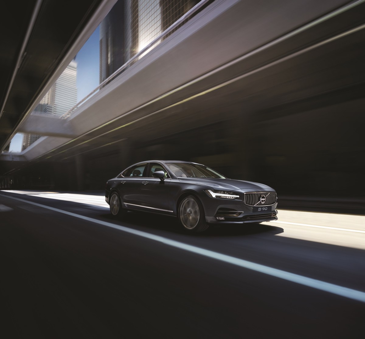 The Volvo S90, a used luxury car that is better than the Jaguar XF