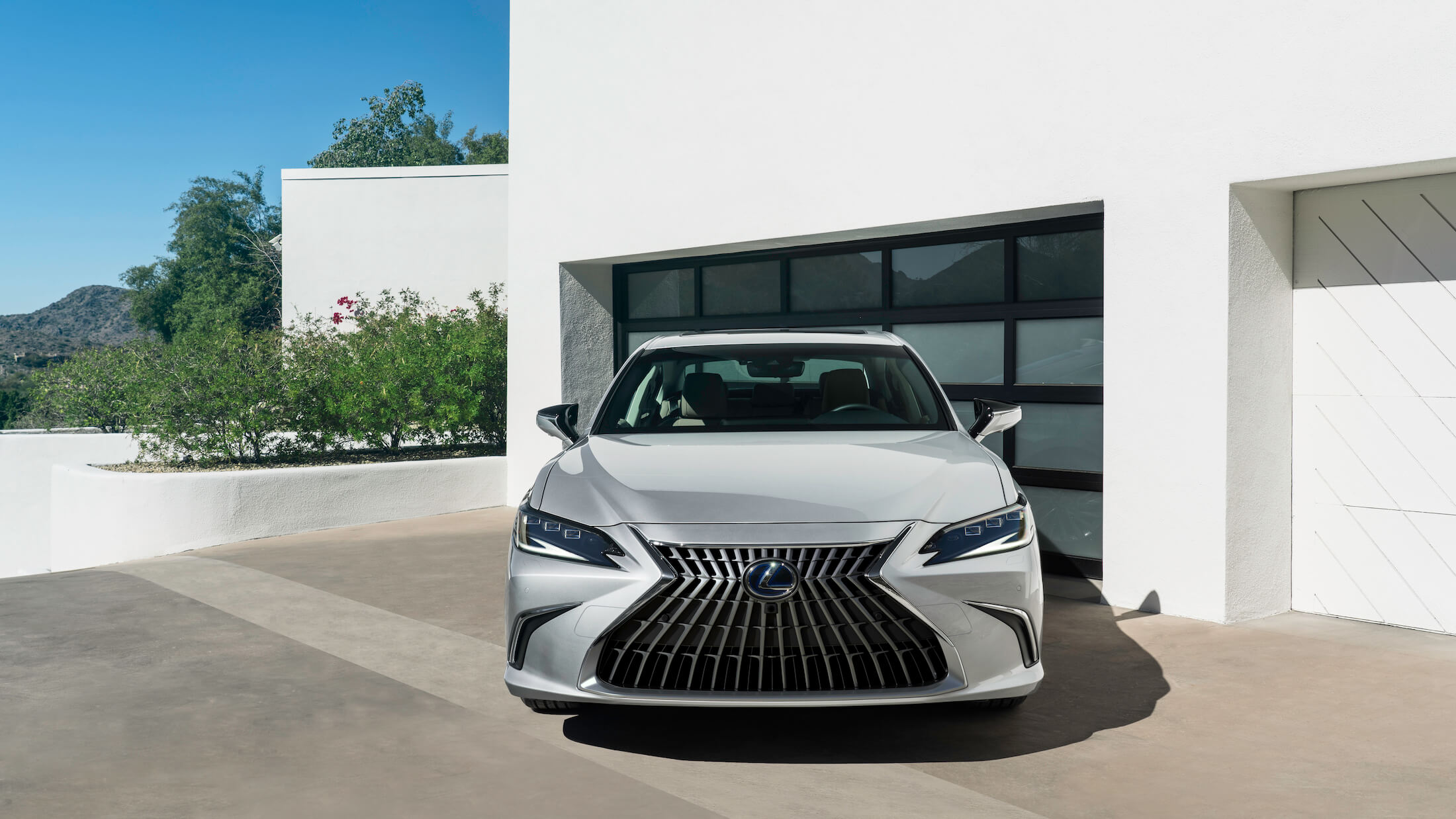 The 2023 Lexus ES Hybrid offers plenty of reasons as to why buyers should be interested in one of the top luxury hybrid vehicles.