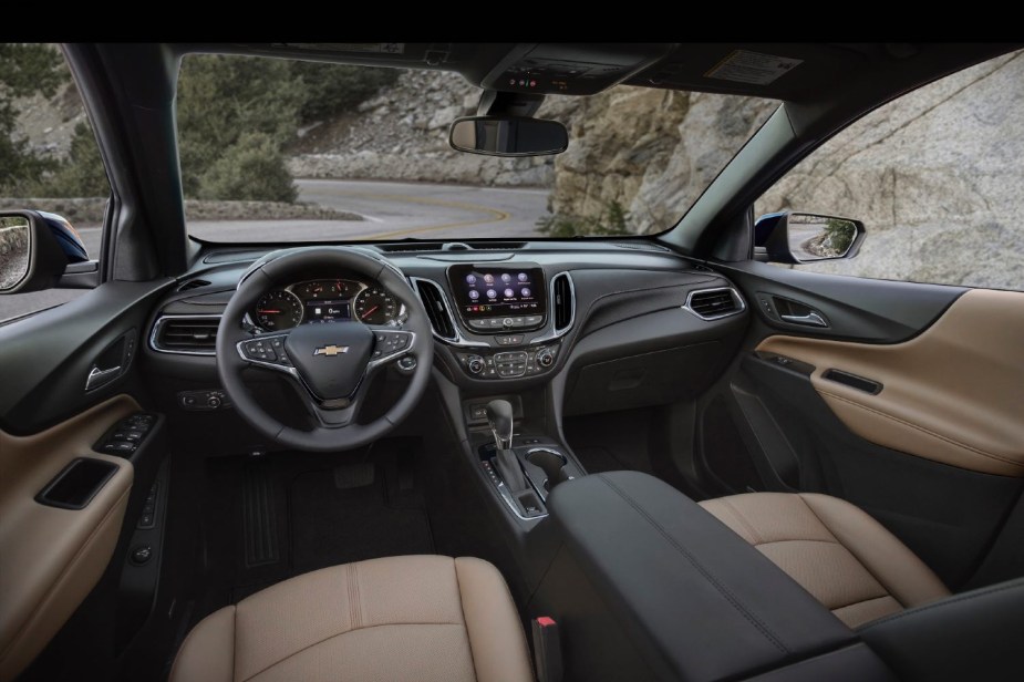 2023 Chevrolet Equinox interior 