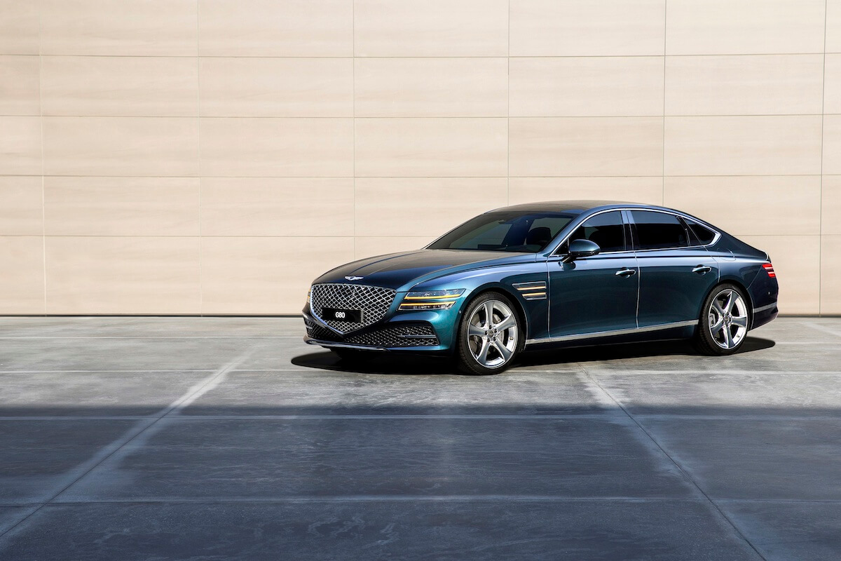 A front view of the 2023 Genesis G80