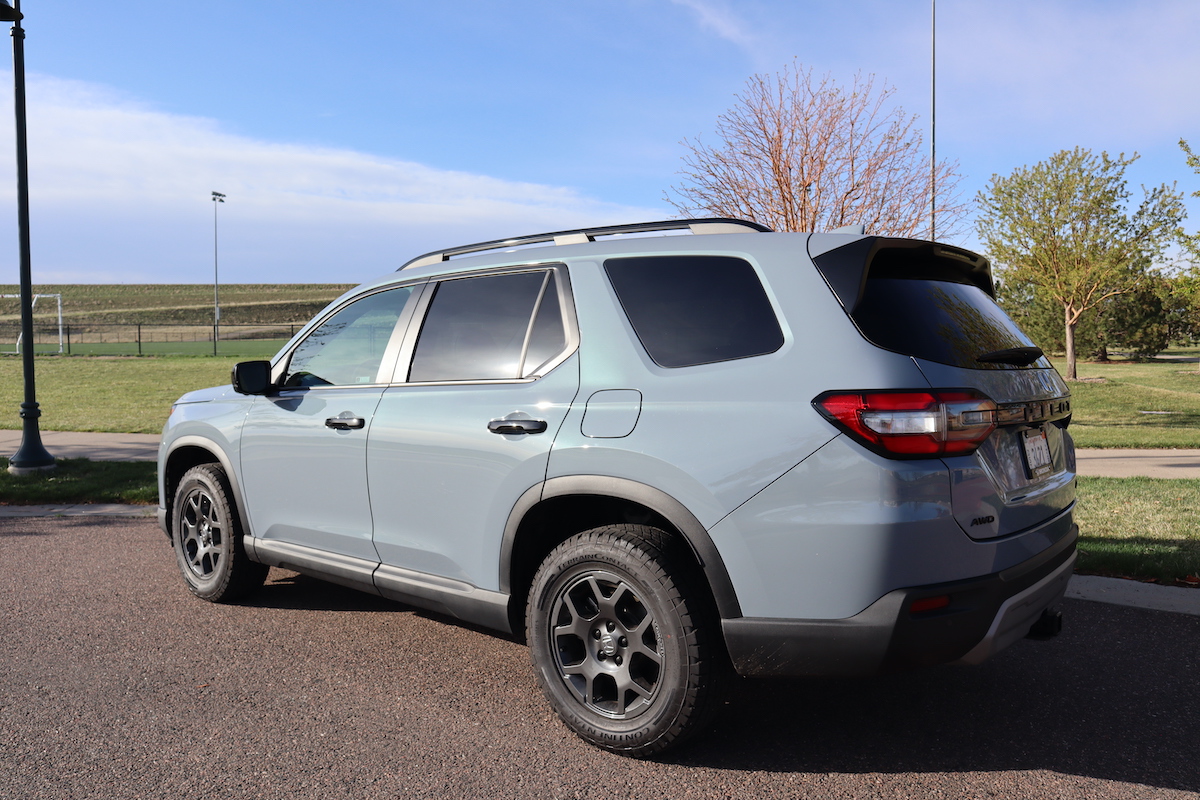 A rear view of the 2023 Honda Pilot TrailSport