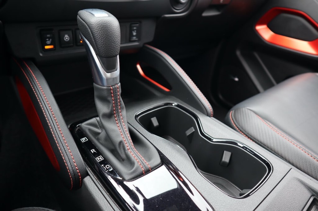 2023 Nissan Frontier shifter